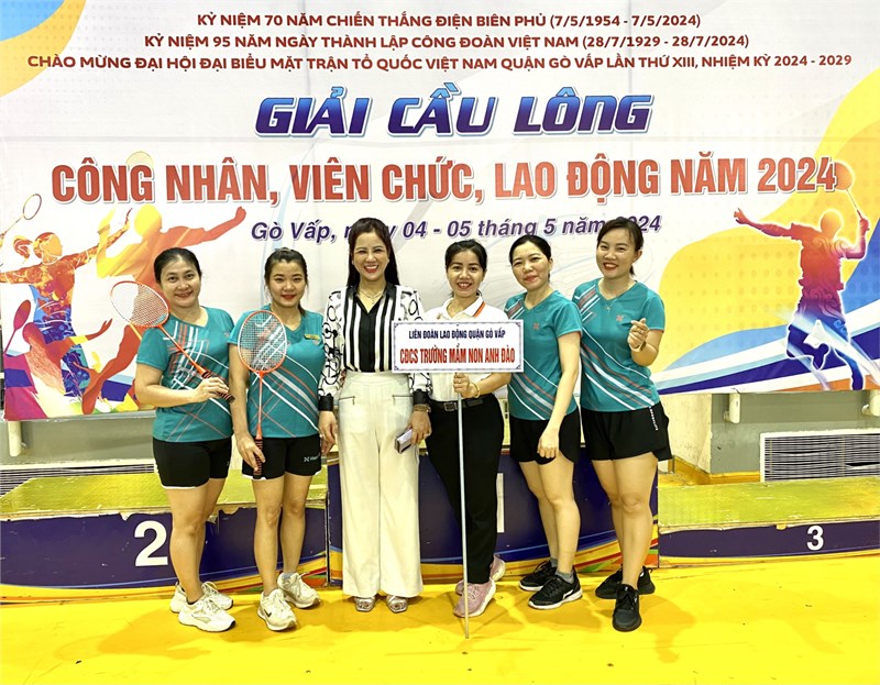 Tham gia giải cầu lông năm 2024