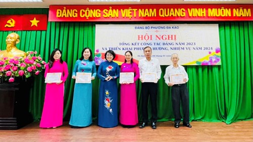 Chi bộ Trường Mầm non Bé Ngoan đạt “Hoàn thành xuất sắc nhiệm vụ” năm 2023
