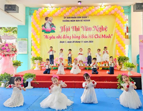 Trường Mầm non Bé Ngoan tổ chức hội thi văn nghệ chủ đề  Ai yêu nhi đồng bằng Bác Hồ Chí Minh 