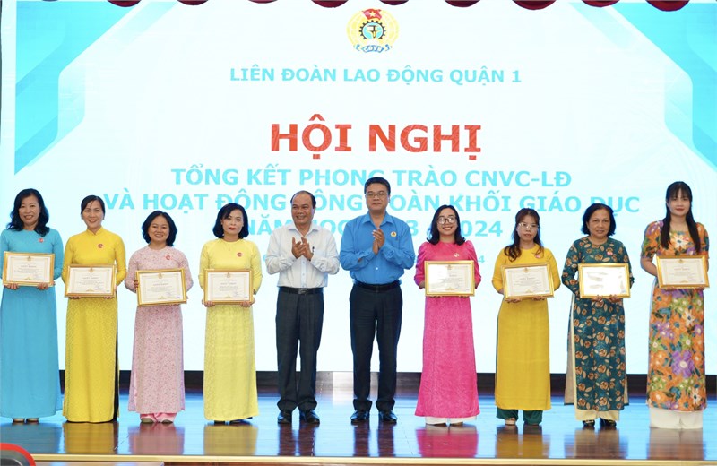 Liên đoàn Lao động Quận 1 tặng giấy khen tập thể và các cá nhân Công đoàn cơ sở Trường Mầm non Bé Ngoan  Đã có thành tích xuất sắc trong phong trào thi đua lao động giỏi và hoạt đông công đoàn năm học 2023-2024 