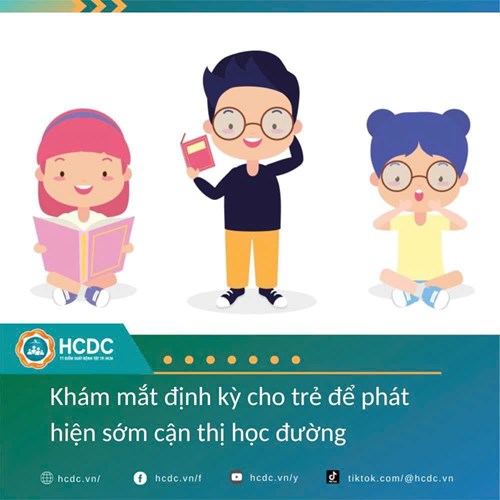 Khám mắt định kỳ cho trẻ để phát hiện sớm cận thị học đường