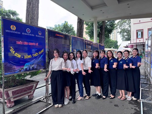 Tham quan triển lãm chuyên đề:  Ba Son  - Dòng thời gian 