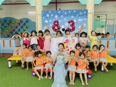 Lưu giữ khoảnh khắc trẻ thơ 08/3/2024