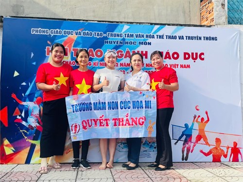 Mầm non Cúc Hoạ Mi - tinh thần thể thao cao độ chào mừng kỷ niệm 42 năm Ngày Nhà giáo Việt Nam.