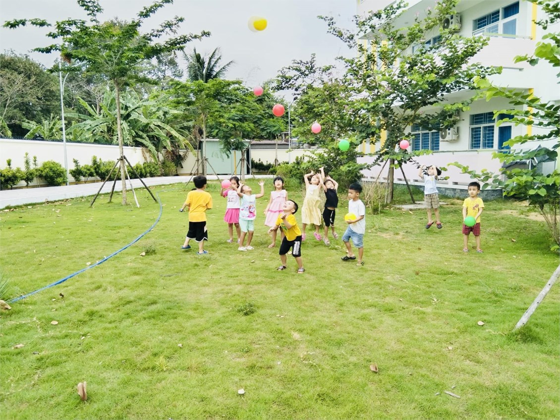 Hoạt động vui chơi ngoài trời