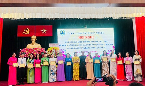 Hội nghị tuyên dương khen thưởng năm học 2023-2024 và kỹ niệu 42 năm ngày nhà giáo Việt Nam 20/11/1982-20/11/2024 của Ngành Giáo dục và đào tạo huyện Nhà Bè