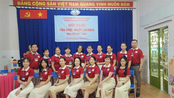 Hội nghị viên chức- người lao động năm học 2024 - 2025