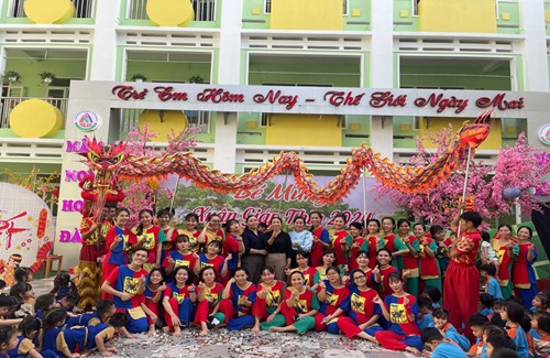 Bé tham gia chương trình  Làng quê Bắc Bộ 