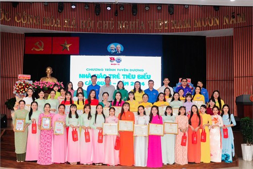 Chúc mừng “nhà giáo trẻ tiêu biểu cấp quận năm 2024