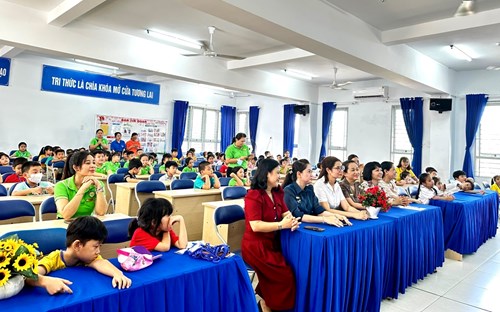 Tham quan trường tiểu học