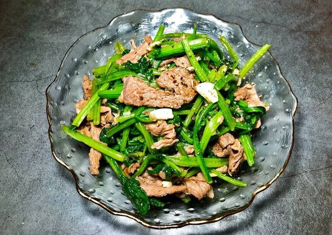 Cải bó xôi xào thịt bò