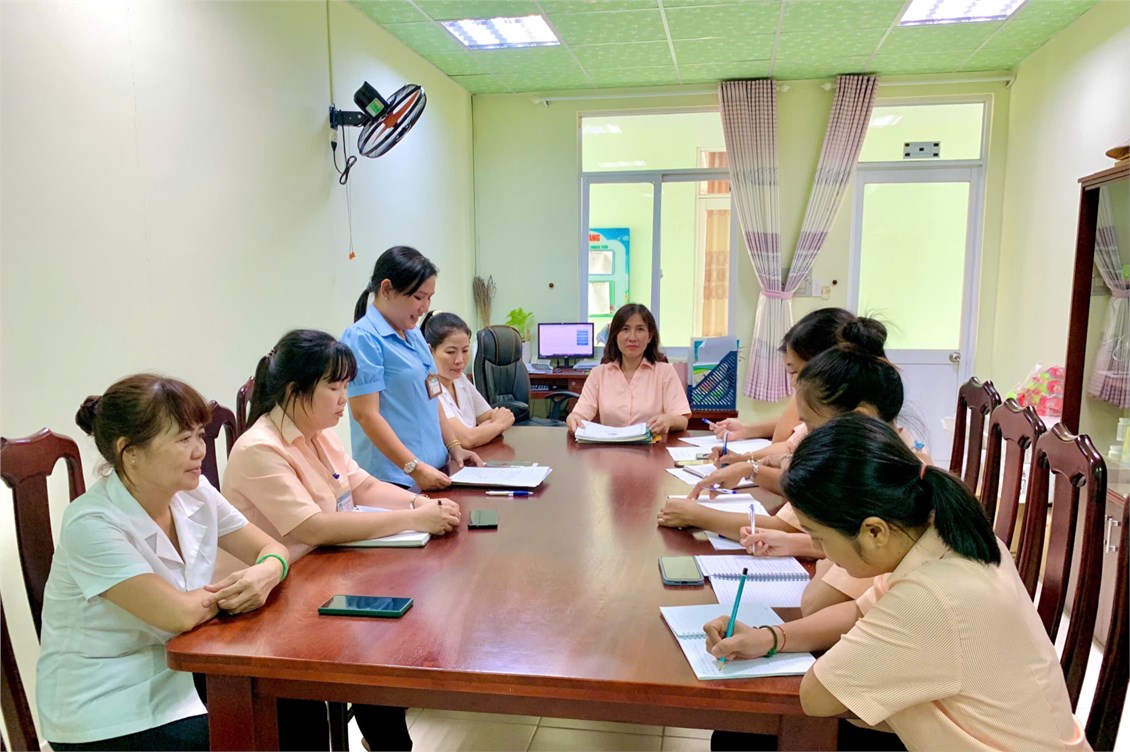 Họp tổ chuyên môn