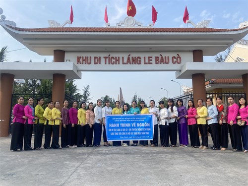 Chi bộ Trường Mầm non Hoa Hồng tổ chức hoạt động về nguồn tại khu Di tích Láng Le Bàu Cò và Khu truyền thống cách mạng cuộc tổng tiến công và nổi dậy Xuân Mậu Thân năm 1968