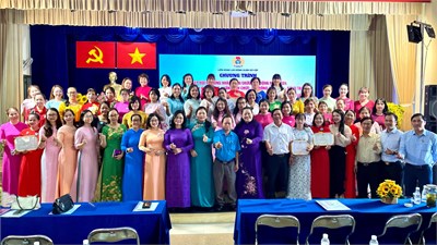 Tuyên dương nữ công nhân, viên chức, người lao động đạt danh hiệu giỏi việc nước, đảm việc nhà cấp quận năm 2023
