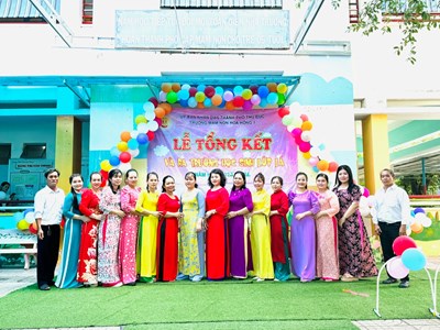 Lễ Tổng kết và ra trường học sinh lớp lá năm học 2023 - 2024