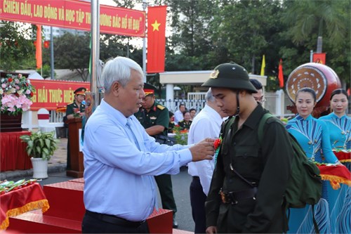 Chi đoàn tham gia hỗ trợ “Lễ giao nhận quân năm 2024”