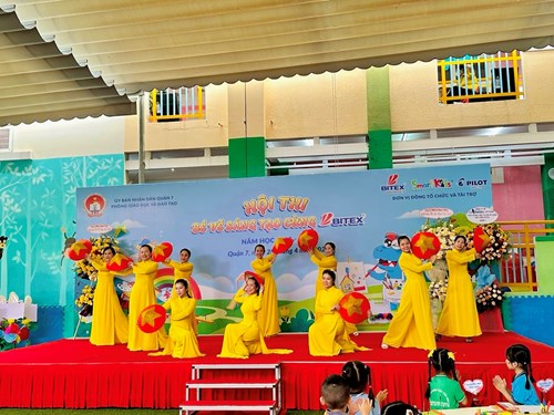 Trường mầm non Hoa Hồng tham gia hội thi Bé vẽ sáng tạo cùng Bitex