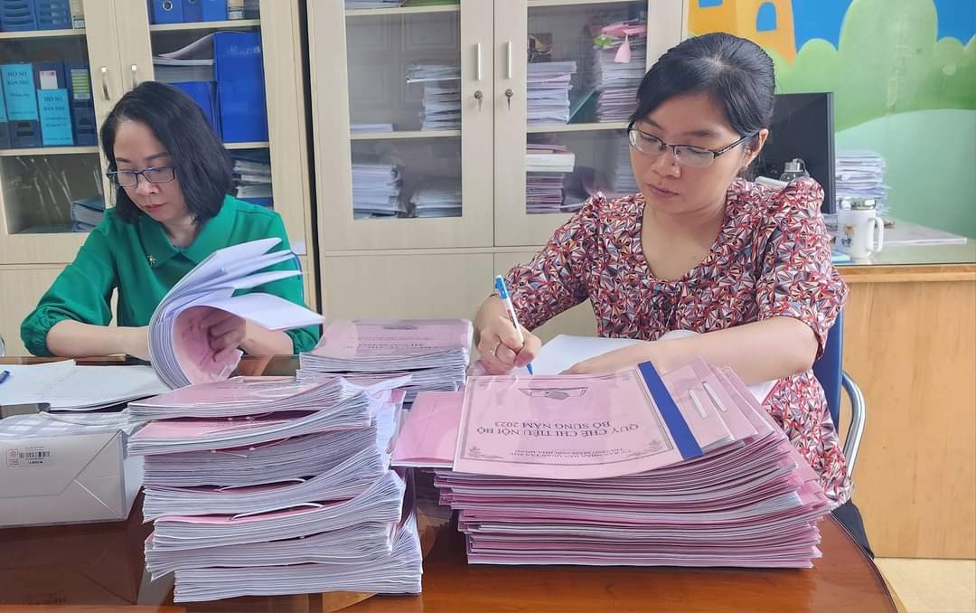 Trường Mầm non Hoa Hồng đón đoàn kiểm tra quyết toán thu - chi tài chính năm 2023