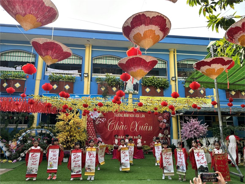 Lễ hội  Chào Xuân Giáp Thìn 2024  của bé tại trường Mầm non Hoa Lan