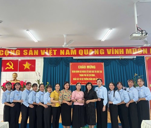 Trường Mầm non Hoa Lan đón đoàn khảo sát sô bộ công tác Kiểm định chất lượng giáo dục