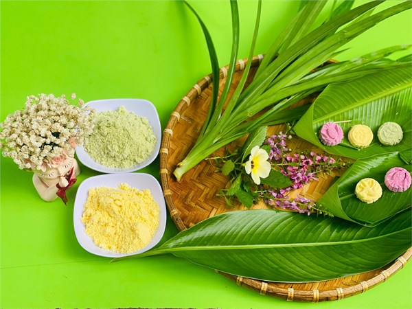 Hoạt động hè của các bé trường mầm non hoa lư  bé vào bếp - làm bánh phục linh 