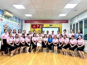Trường Mầm non Hoa Lư tổ chức “Hội nghị cán bộ, viên chức, người lao động năm học 2024- 2025”.
