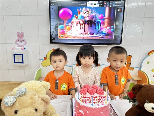 Trường mầm non Hoa Mai Quận 3 - Chúc mừng sinh nhật tháng 1 các bé nhóm Hoạ Mi