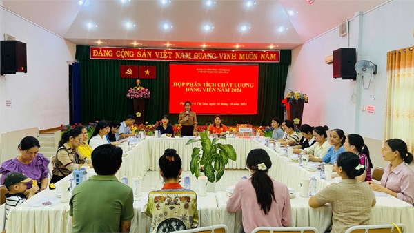 Chi bộ mầm non Hoa Mai Quận 3 - Tổ chức kiểm điểm đánh giá, xếp loại chất lượng đảng năm 2024