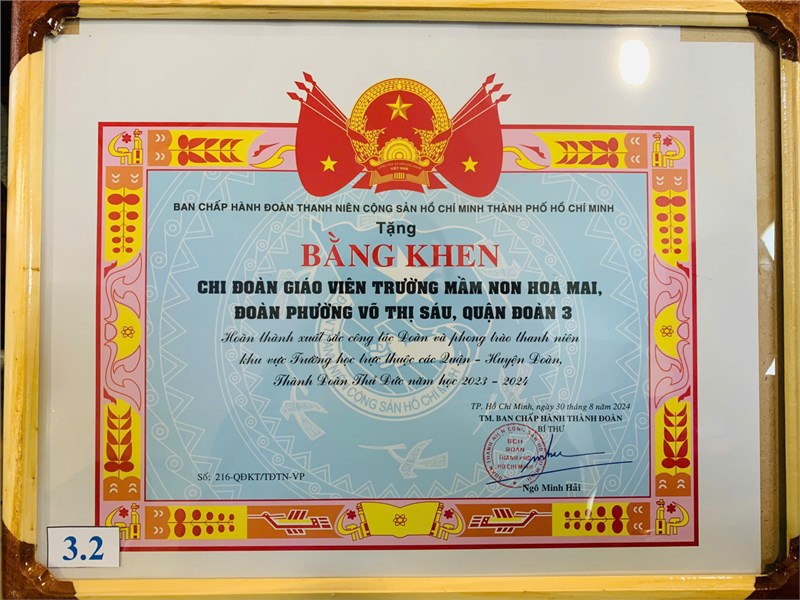 Chi đoàn Mầm Non Hoa Mai Quận 3 - Nhận giấy khen do Thành đoàn Thành phố Hồ Chí Minh trao tặng