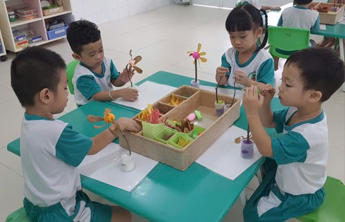 Giáo án Làm bông hoa