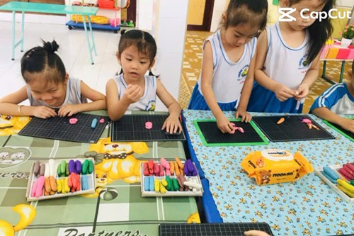 Tạo Hình- Nặn theo mẫu