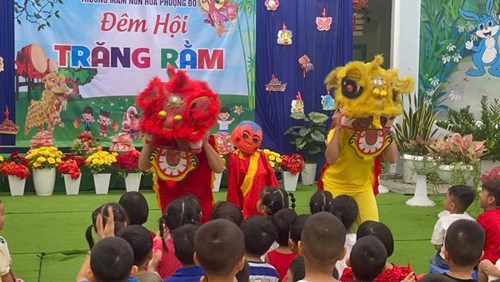 Trường Mầm non Hoa Phượng Đỏ  tổ chức chương trình Vui tết Trung thu!