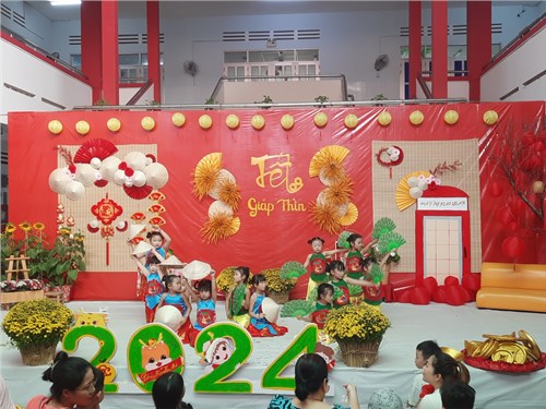 Trường Mầm non Hoa Phượng Hồng tổ chức ngày hội “Bé vui đón tết”.
