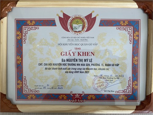 Bà Nguyễn Thị Mỹ Lệ - Chi hội trưởng chi hội khuyến học trường mầm non Hoa Sen, Phường 15, quận Gò Vấp. Đã đạt thành tích xuất sắc trong công tác khuyến học, khuyến tài xây dựng XHHT Năm 2023.