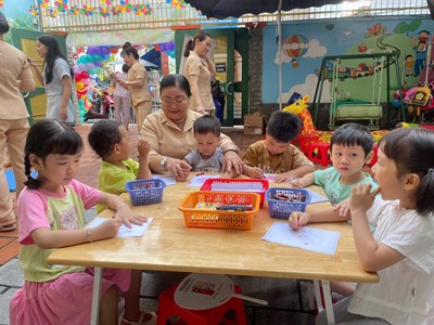 Chống “sốc” ngày đầu con đi học