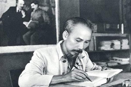 “Nhân dân miền Nam anh dũng quyết không lùi bước trước mũi súng của kẻ xâm lược và lũ bán nước. Đồng bào chúng tôi thà hy sinh hết thảy, nhưng quyết không chịu làm nô lệ”.