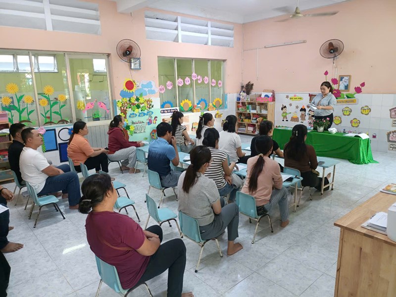 Trường MN Hướng Dương tổ chức họp Cha mẹ học sinh đầu năm
