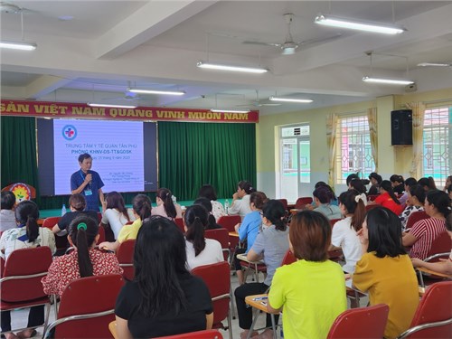 Tập huấn an toàn vệ sinh thực phẩm cho giáo viên, nhân viên năm 2023