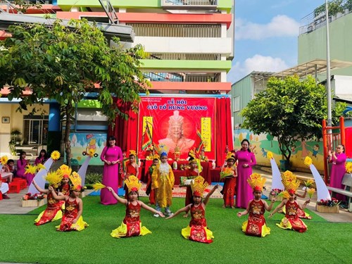Tổ chức lễ dâng hương nhân ngày Giỗ Tổ Hùng Vương - 10/3