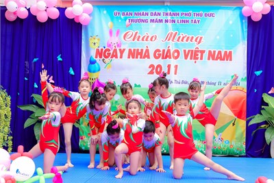 Chào mừng ngày Nhà giáo Việt Nam 20/11 của các bé Trường mầm non Linh Tây