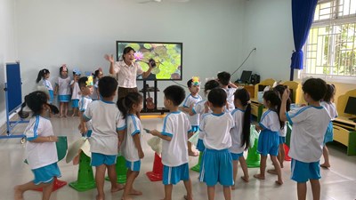 Giáo án: kể chuyện âm nhạc  âm thanh đầm lầy 