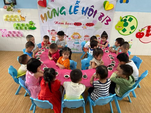 💐Những khoảnh khắc đáng yêu của các bé khối nhà trẻ 💐
8/3/2024