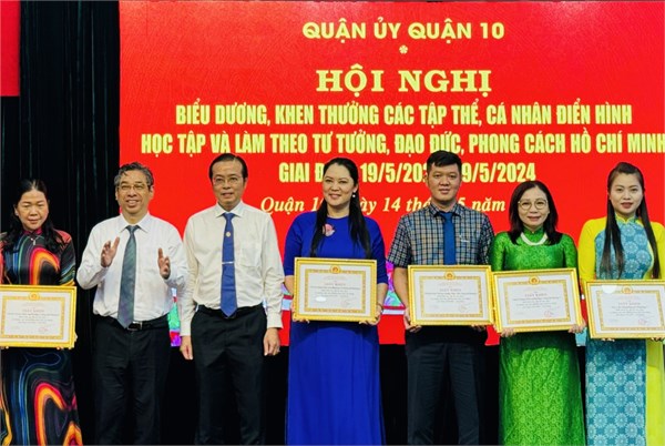 💐💐 Chúc mừng Chi bộ trường Mầm non Măng non II vinh dự được nhận Giấy khen điển hình học tập và làm theo tư tưởng, đạo đức, phong cách Hồ Chí Minh giai đoạn 19/5/2021 - 19/5/2024. 💐💐