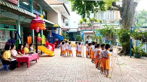 Bé vui học