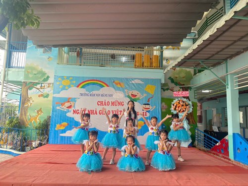 Chào mừng Ngày Nhà Giáo Việt Nam 20-11-2024 !