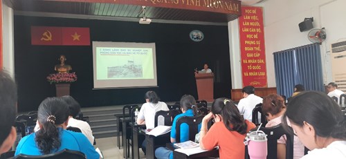 Ngày 30/3/2024 BCHCĐ tiếp tục tham gia lớp học lịch sử Đảng của chuyên đề 2  Đường lối lãnh đạo của Đảng soi sáng còn đường CMVN 