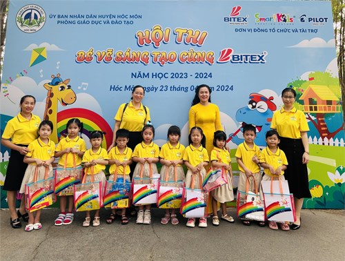 Các bé trường MN Mỹ Hòa tham gia Hội thi  Bé vẽ sáng tạo cùng Bitex  cấp Huyện năm học 2023-2024