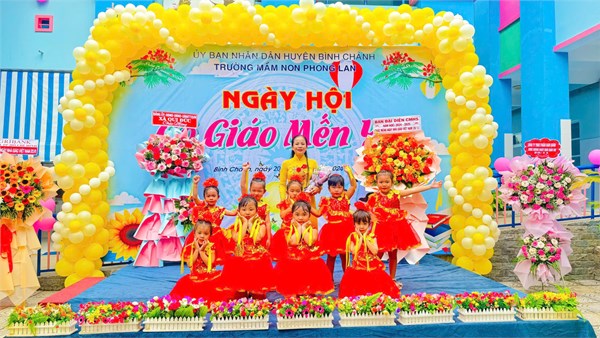 Ngày hội cô giáo mến yêu