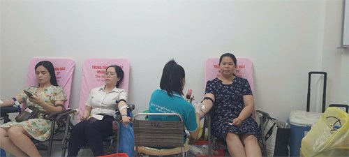 Trường MN Phú Hòa hiến máu tình nguyện
