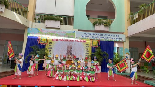 Các bé trường MN Phú Hòa tham gia lễ hội Giỗ Tổ Hùng Vương 2024